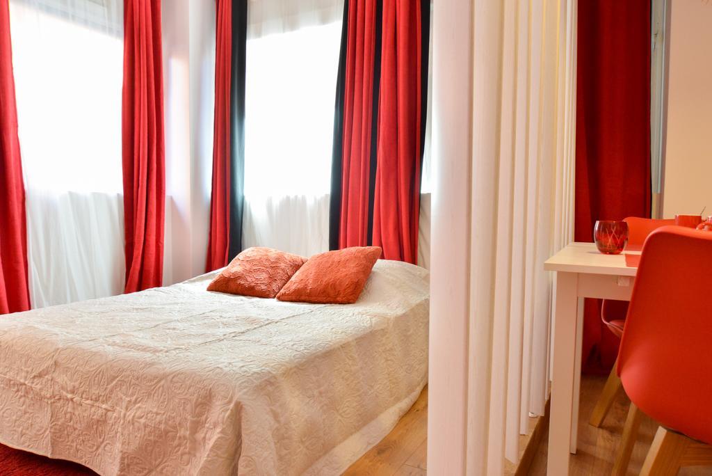 Studio Rouge Ramblas Centre ตูลูส ภายนอก รูปภาพ